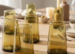 Gris-et-Or-Fille-Photo-Fetes-Carre-Oreiller-1-400x457